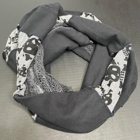 Upcycled Patchwork Infinity Scarf Black Skull Gray Fishnet Mens Goth Apocalypse - Picture 3 of 16